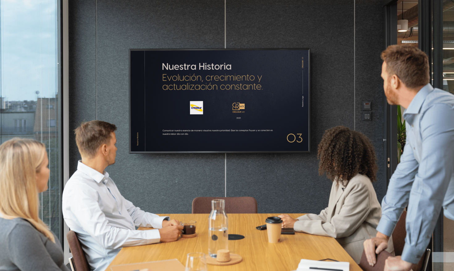 Rediseño de logotipo para empresa de construcción, identidad visual moderna que comunica solidez, trayectoria y confianza